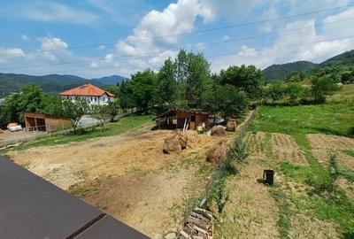 Str. Corbului, casa P+1, 30 ari teren - 9