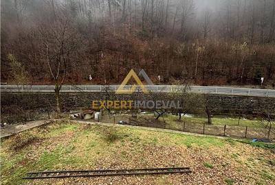 Casă cu Teren 2100 Mp în Central