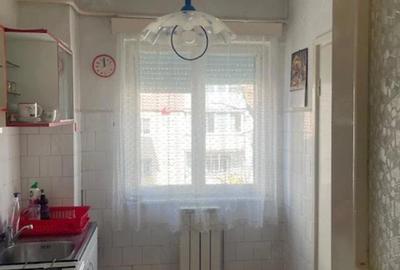 Apartament cu 3 camere semidecomandat în Central - 14