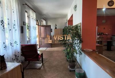Casă cu 4 camere decomandat cu Teren 2300 Mp în Central - 5