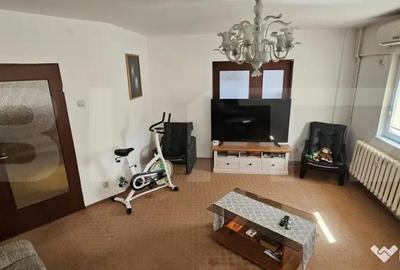 Apartament cu 5 camere decomandat în Trident - 11