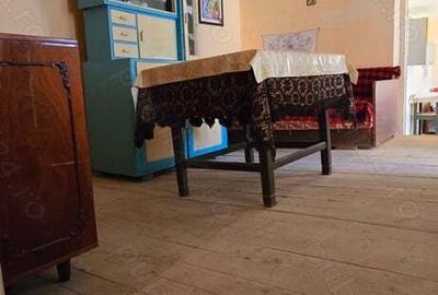 Vand casa la tara - 7