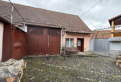 Casă cu 4 camere în Racovița - 3