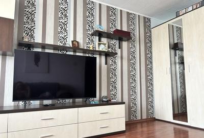 Apartament 2 camere Astra-planete,decomandat renovat,96000 Euro Apartament 2 camere Astra-planete,decomandat renovat,96000 Euro - 2