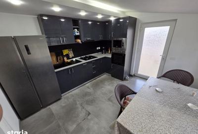 Casă cu 4 camere cu Teren 538 Mp în Priseaca - 7