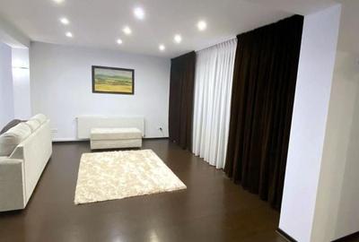 Casă individuală cu 5 camere cu Canalizare în Central - 10