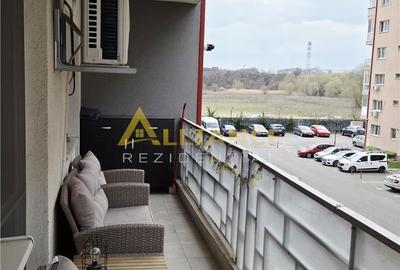 Apartament cu 3 camere, mobilat în Splaiul Unirii