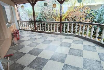 Casă cu 4 camere cu Canalizare în Central - 5