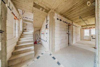 Casă cu 5 camere cu Teren 500 Mp în Horia - 2