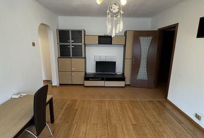 Apartament cu 3 camere, mobilat în Berceni - 1