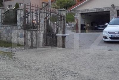Casă cu 4 camere cu Teren 19 Mp în Central - 7