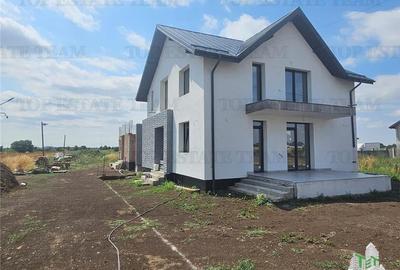 Vila premium 4 camere cu garaj in Ciorogarla