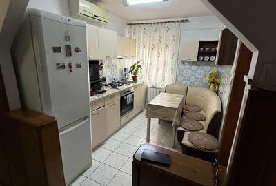 Apartament cu 3 camere semidecomandat în Nufărul - 8