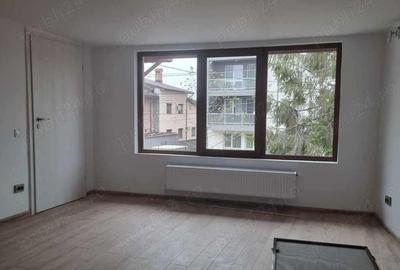 Giulesti casa la curte P+1, 5 camere nemobilate, finisaje moderne totul nou - 2