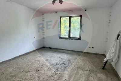 Casă individuală cu 7 camere cu Canalizare în Săliștea de Sus - 6