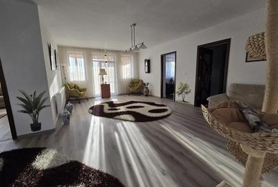 Casă cu Teren 3000 Mp în Central - 4