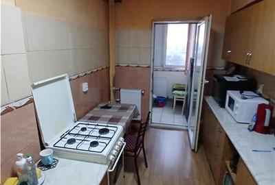 Apartament cu 3 camere decomandat în Circumvalațiunii - 14