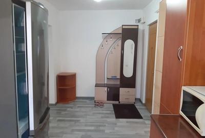 Inch. 2 cam. cf.1 dec. etajul 1, mobilat, utilat asa cum se vede in poze,str. Rosiorilor - Scolilor - 11