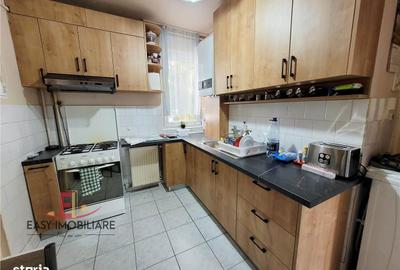 Apartament cu 4 camere decomandat, mobilat în Central - 2