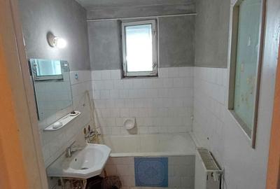 Apartament cu 3 camere semidecomandat în Central - 6