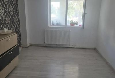 Apartament 2 camere 52 mp.Mangalia strada Oituz - 8