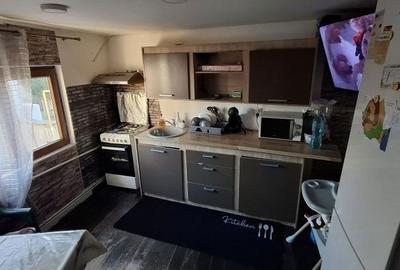 Casă cu 3 camere în Central