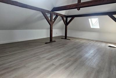 Duplex cu 7 camere cu Canalizare în Vest - 17