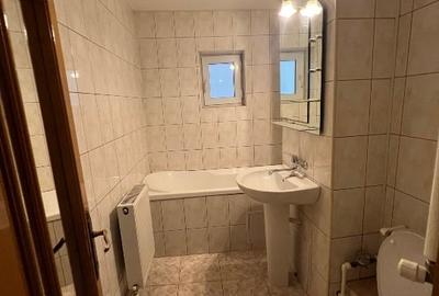 Apartament cu 3 camere decomandat în Buzaului - 4