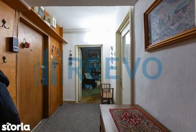 Apartament cu 4 camere decomandat în 9 Mai - 11