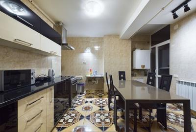 UNIRII - Bloc 2010 - 123 Mp. - Ideal Achiziție- Apartament 3 Camere Disponibil - 10