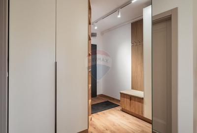 Apartament cu 3 camere decomandat, mobilat în UTA - 10