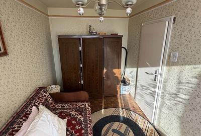 Apartament cu 3 camere semidecomandat în Central - 3