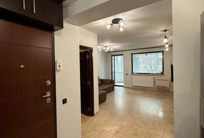 Apartament cu 3 camere decomandat în Cazino - 2