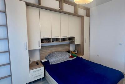 Apartament cu 3 camere decomandat, mobilat în Tractorul - 6