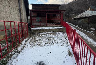 Casa batraneasca + teren 285 mp de vanzare vedere la Barajul Paltinu, sat Seciuri Valea Doftanei - 4