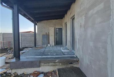 Duplex cu 3 camere cu Canalizare în Moșnița Nouă - 2