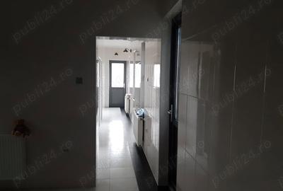 Casă cu 6 camere cu Teren 3500 Mp în Cireșu - 9