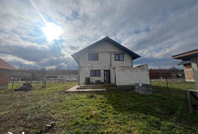 Casă cu 5 camere cu Teren 1414 Mp în Știuca - 7