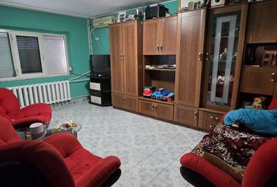 Apartament cu 3 camere decomandat în Central - 1