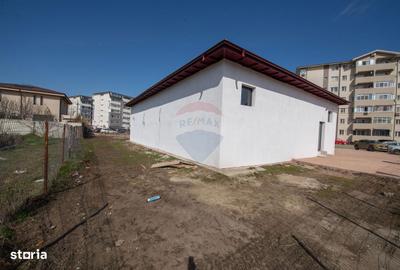 Spațiu comercial, de 186 mp, în Central - 8