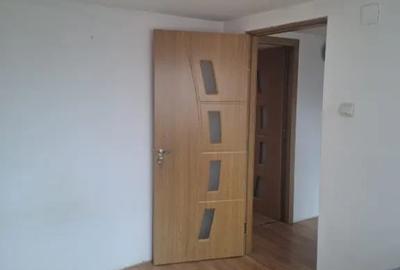 Casă cu 5 camere cu Teren 132 Mp în Central - 16