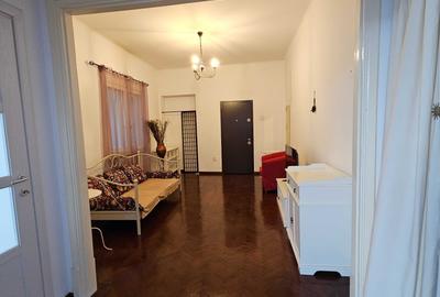 ROMANA, McDonald's, metrou, ASE, ap 2/3 camere  / Renovat complet - 2