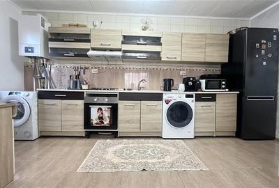 Casa Mobilata si Renovata, Situata intr-o Zona Excelenta in Navodari - 7