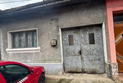 Casă cu Teren 630 Mp în Central - 1