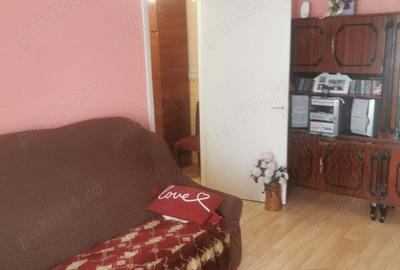 Apartament cu 3 camere semidecomandat în Râmnicu Sărat - 1