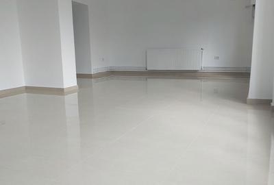 Spațiu comercial, de 100 mp, în Central - 5