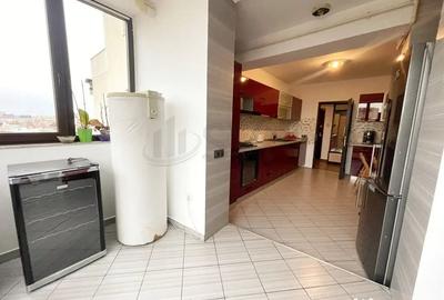 Apartament cu 4 camere decomandat în Central - 3