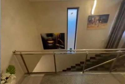 Casă cu 5 camere cu Teren 350 Mp în Strejnicu - 7