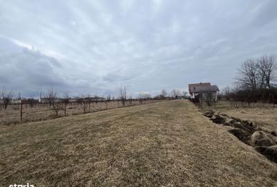 Teren de 2020 mp, în Central - 2