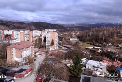 Apartament cu 5 camere decomandat în Central - 9